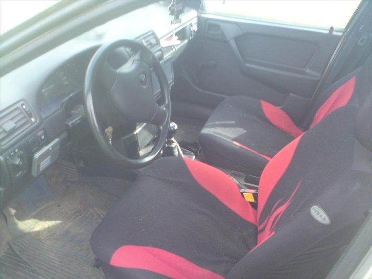 Opel VECTRA A  solgt!! billede 2