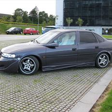 Opel Vectra totalsmadret