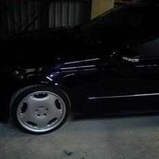 Mercedes Benz E 420 CDI V8 AMG 