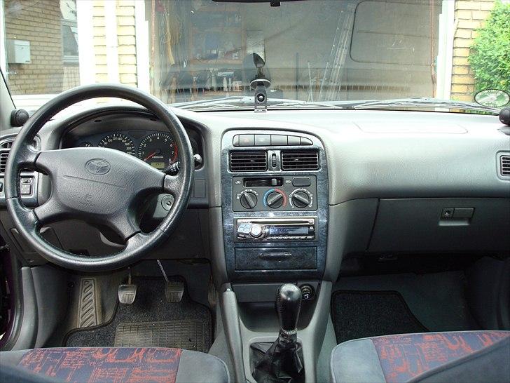 Toyota Avensis 1,8 Luna billede 6