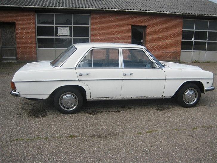 Mercedes Benz               240D-8 W115 billede 10