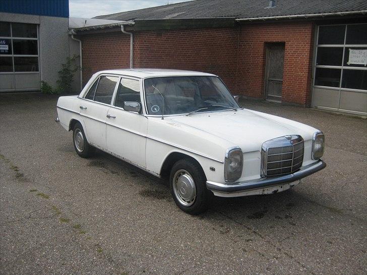 Mercedes Benz               240D-8 W115 billede 12