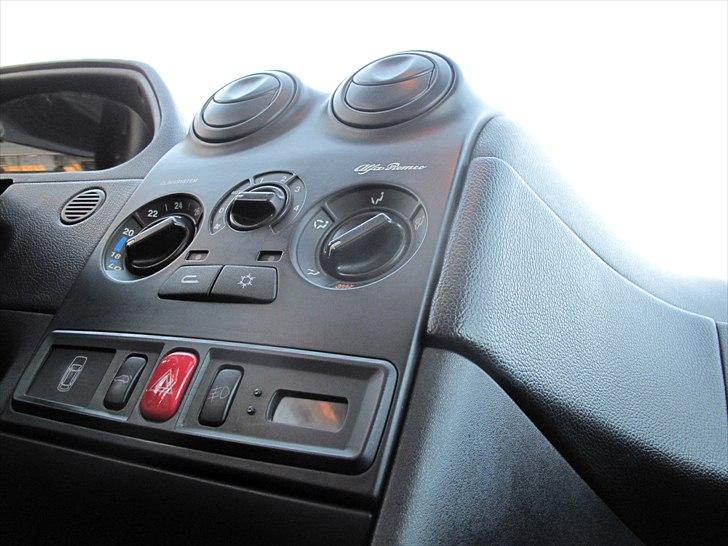 Alfa Romeo 145 Quadrifoglio Verde billede 14