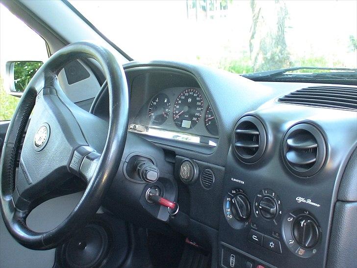 Alfa Romeo 145 Quadrifoglio Verde billede 17