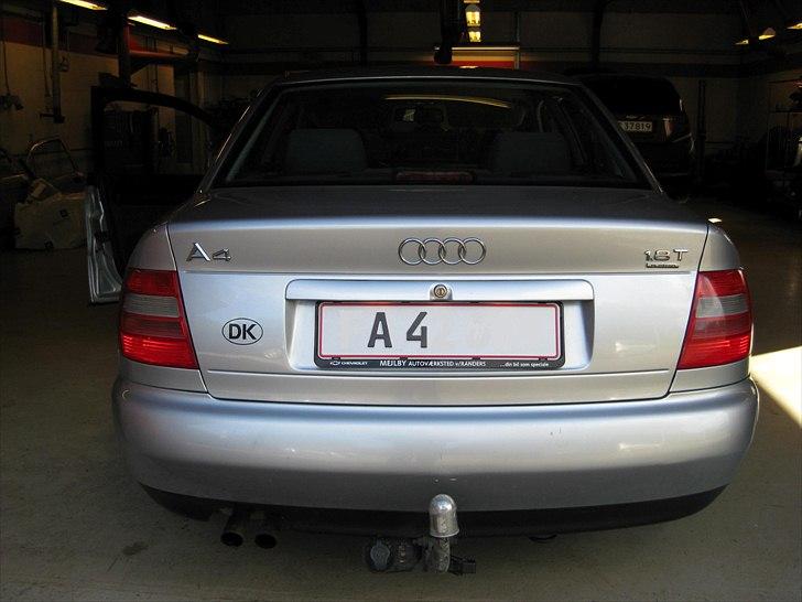 Audi A4 1,8T quattro billede 1