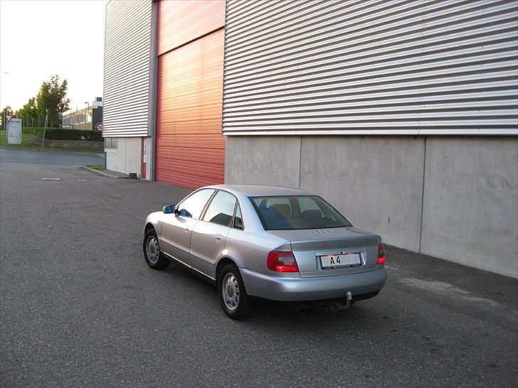 Audi A4 1,8T quattro billede 14