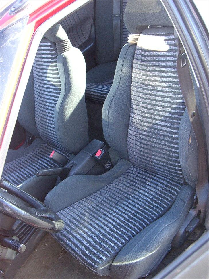 Mazda 323f 1,8 GT (Solgt) billede 3