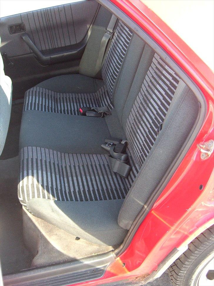 Mazda 323f 1,8 GT (Solgt) billede 5