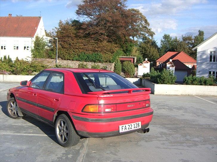 Mazda 323f 1,8 GT (Solgt) billede 6