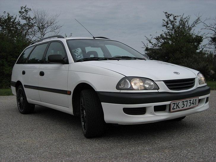 Toyota avensis 1,6 stw. billede 3