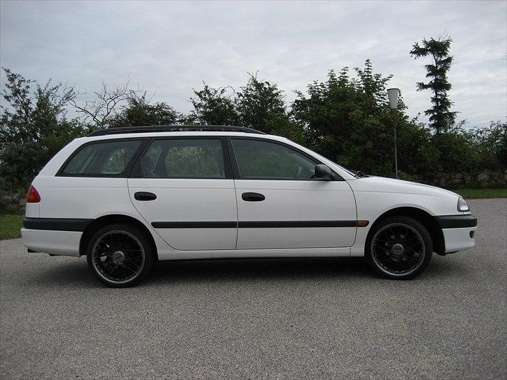 Toyota avensis 1,6 stw. billede 4