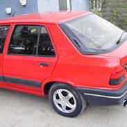 Peugeot 309