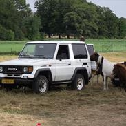 Toyota Land Cruiser LJ 70