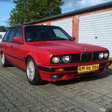 BMW E30 320i solgt