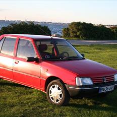 Peugeot 205 GRI   SOLGT