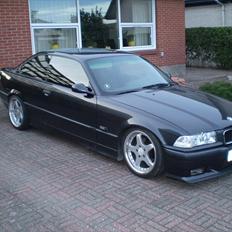 BMW e36 325i Coupé  (SOLGT)