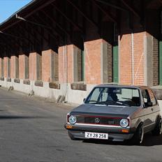 VW Golf 1 Pirelli GTI