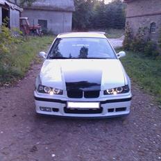 BMW E36 320i [SOLGT]