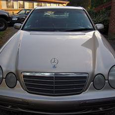 Mercedes Benz E320 CDI aut solgt