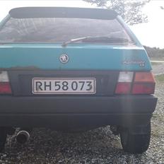 Skoda favorit 135 1,3 karbu.