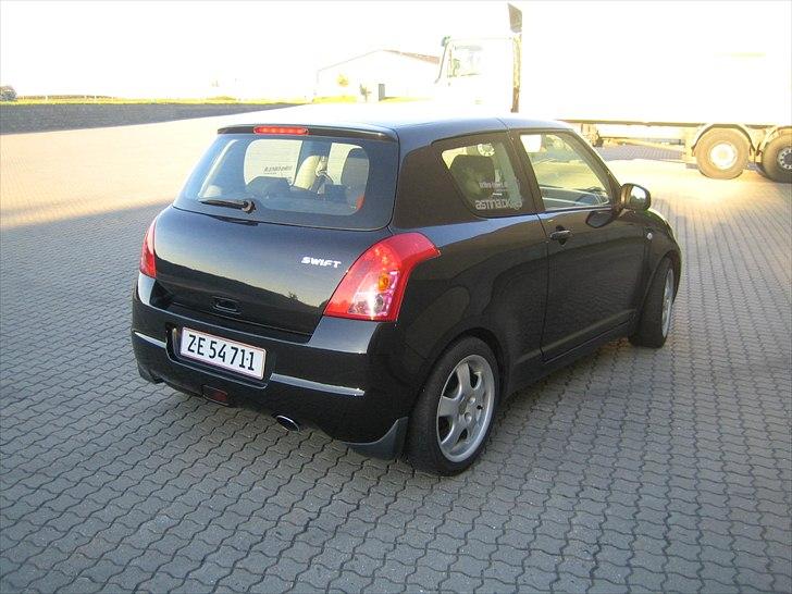 Suzuki Swift 1,3 SOLGT ! billede 8