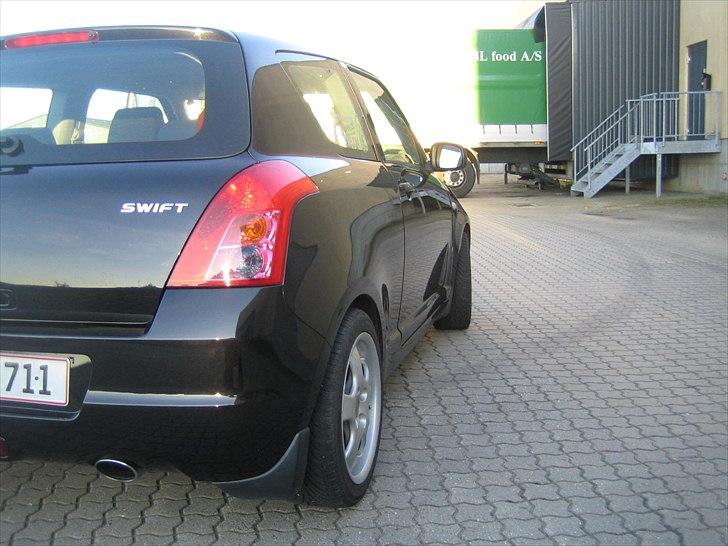 Suzuki Swift 1,3 SOLGT ! billede 9