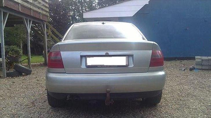 Audi A4 LIMOUSINE 1,8T SOLGT billede 2