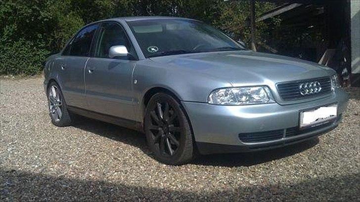 Audi A4 LIMOUSINE 1,8T SOLGT billede 13