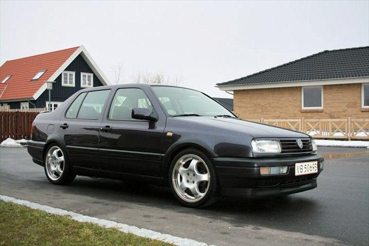 VW vento (SOLGT) billede 3