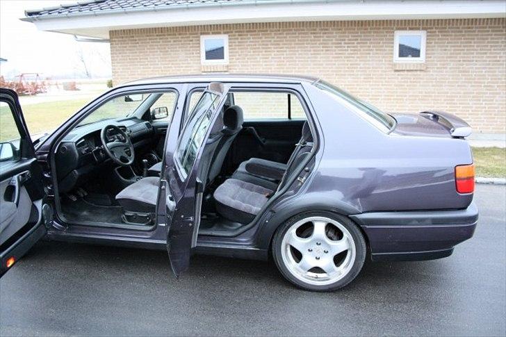VW vento (SOLGT) billede 5