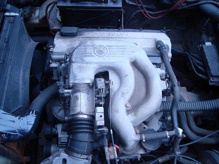 BMW 518i  "SOLGT" billede 8