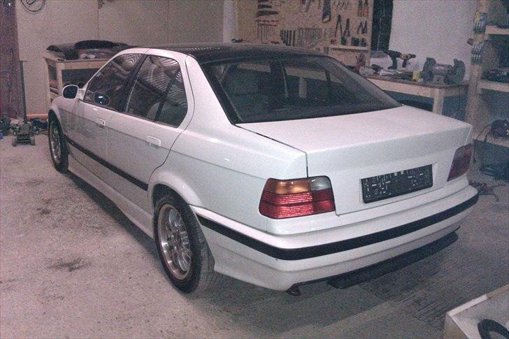 BMW E36 320i [SOLGT] billede 9