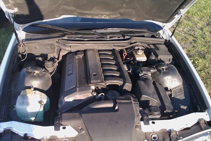 BMW E36 320i [SOLGT] billede 16