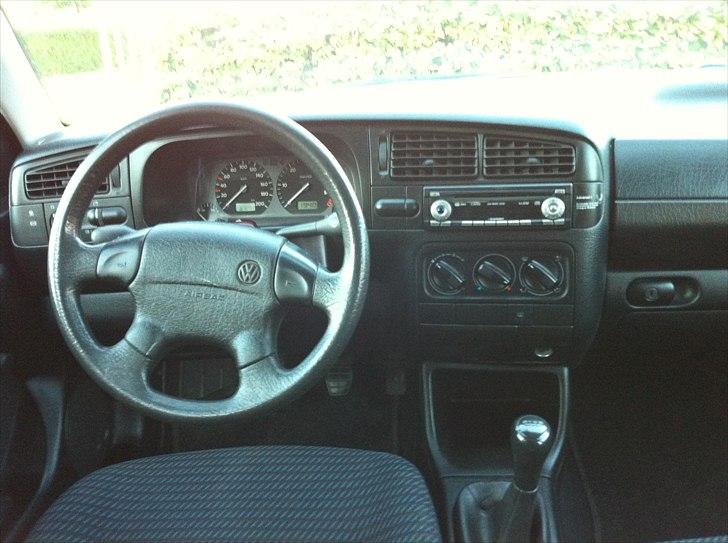 VW Vento 1.9 CL  *SOLGT* billede 5