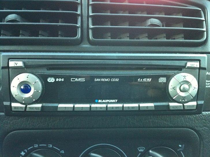 VW Vento 1.9 CL  *SOLGT* billede 10