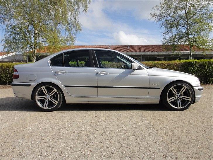 BMW E46 323i    "SOLGT" billede 15