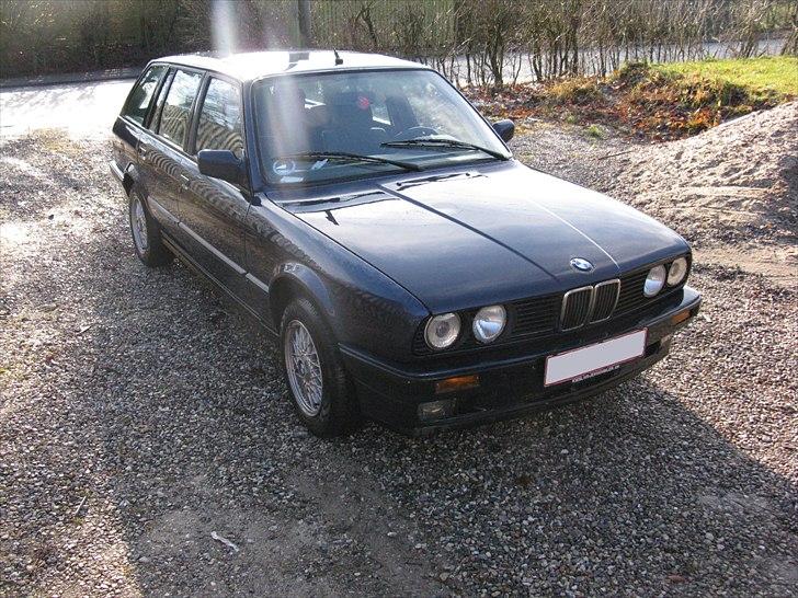 BMW 325IA - Sådan så hun ud inden jeg gik igang. billede 1