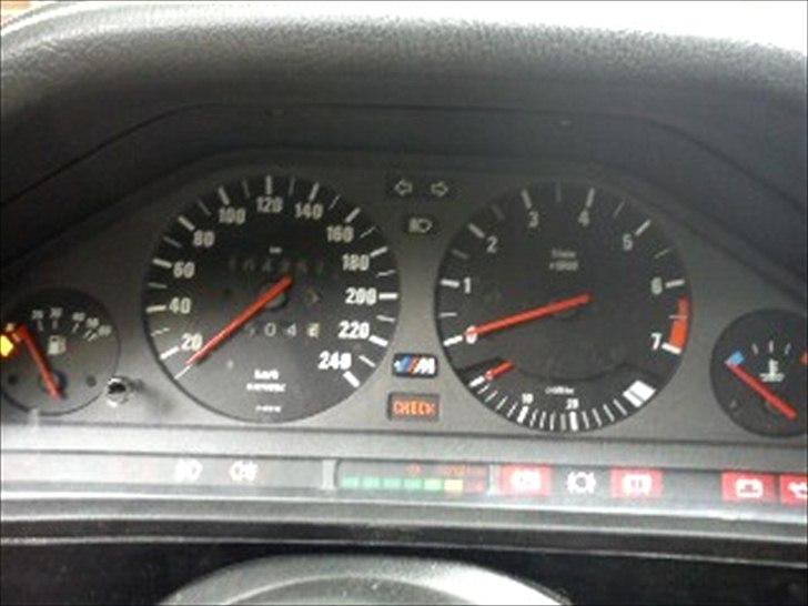 BMW E30 325i 2,7  M-tech 2 billede 9