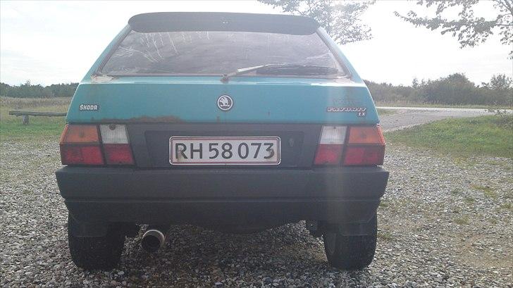 Skoda favorit 135 1,3 karbu. billede 2