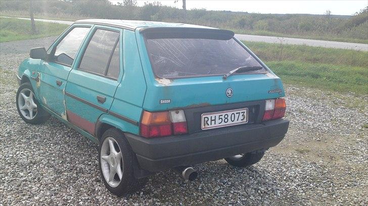 Skoda favorit 135 1,3 karbu. billede 5