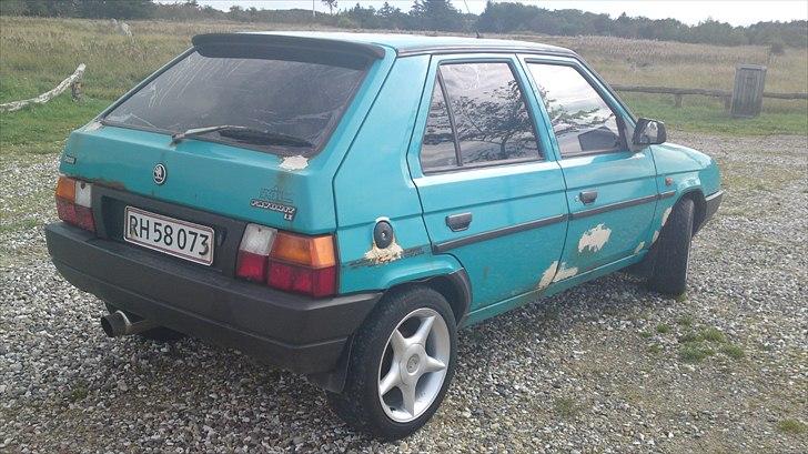 Skoda favorit 135 1,3 karbu. billede 6