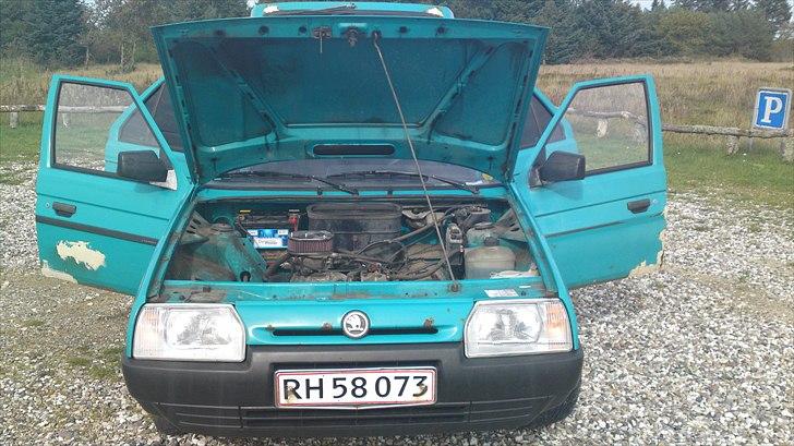 Skoda favorit 135 1,3 karbu. billede 7