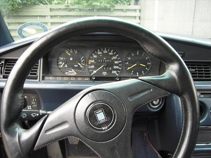 Mercedes Benz 190 w201 SOLGT billede 3