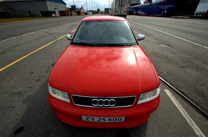 Audi A4 1.8 TURBO billede 17