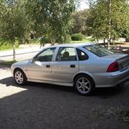 Opel Vectra 1.6 Solgt