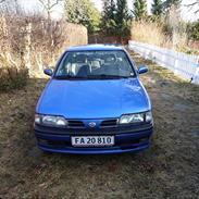 Nissan primera SRI