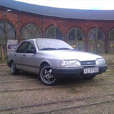 Ford Sierra 2.0CL *Byttet til bmw*