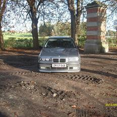 BMW E36 320i (solgt)