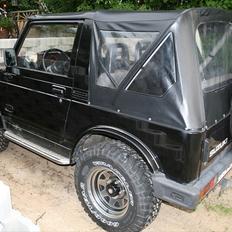 Suzuki SJ 413 Samurai