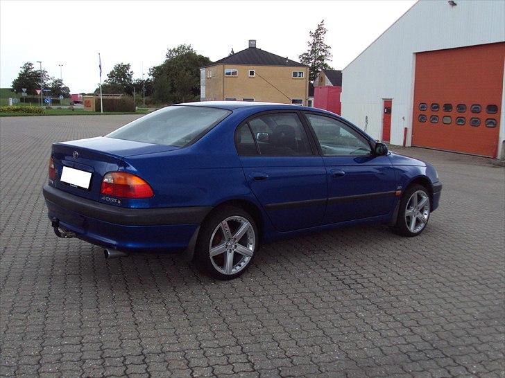 Toyota Avensis 2,0 Sol  billede 4